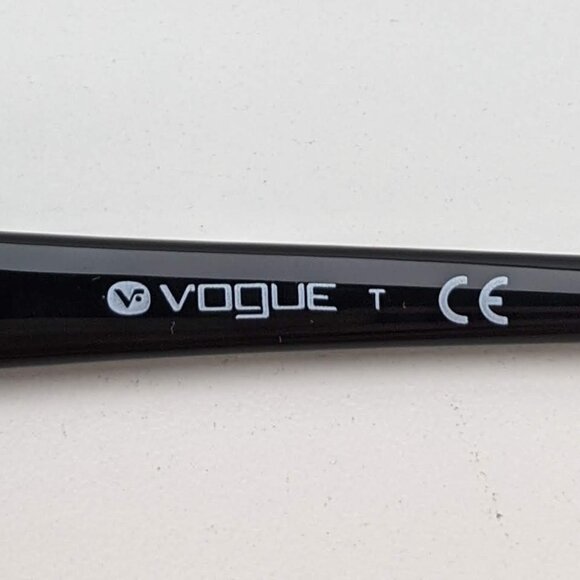 🕶️Vogue VO2916-SB W44/11 Sunglasses 58/17 135 /KAA605🕶️​ - Picture 4 of 6